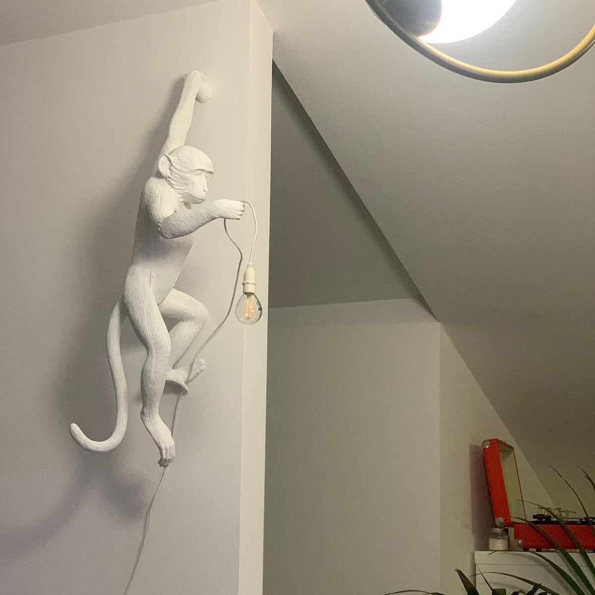 Bnx Art Unique Monkey Resin Wall Lamp