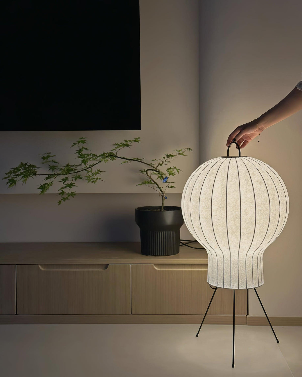 Balloon Minimalist Silk Floor lamp