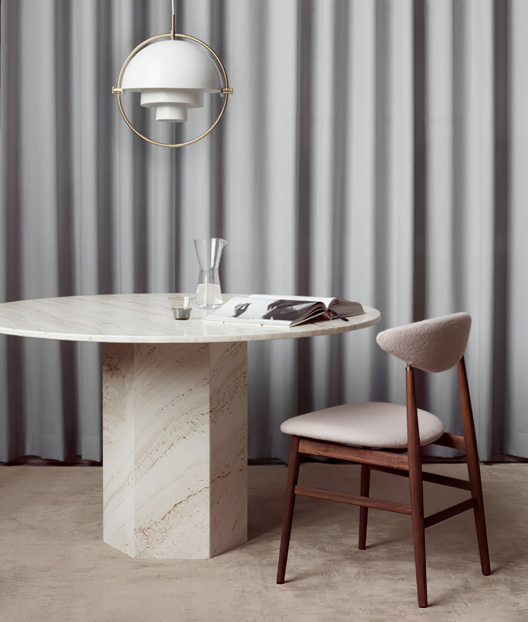 Lustra Pendant Lamp Deformed Ball Golden - Neutral Decor