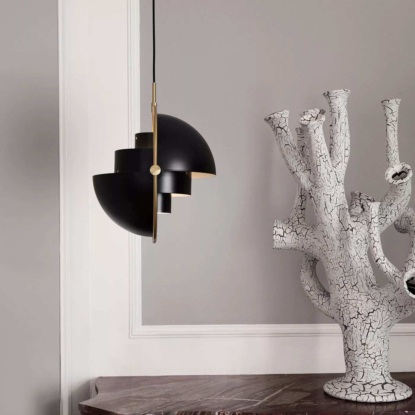 Lustra Pendant Lamp Deformed Ball Golden - Neutral Decor