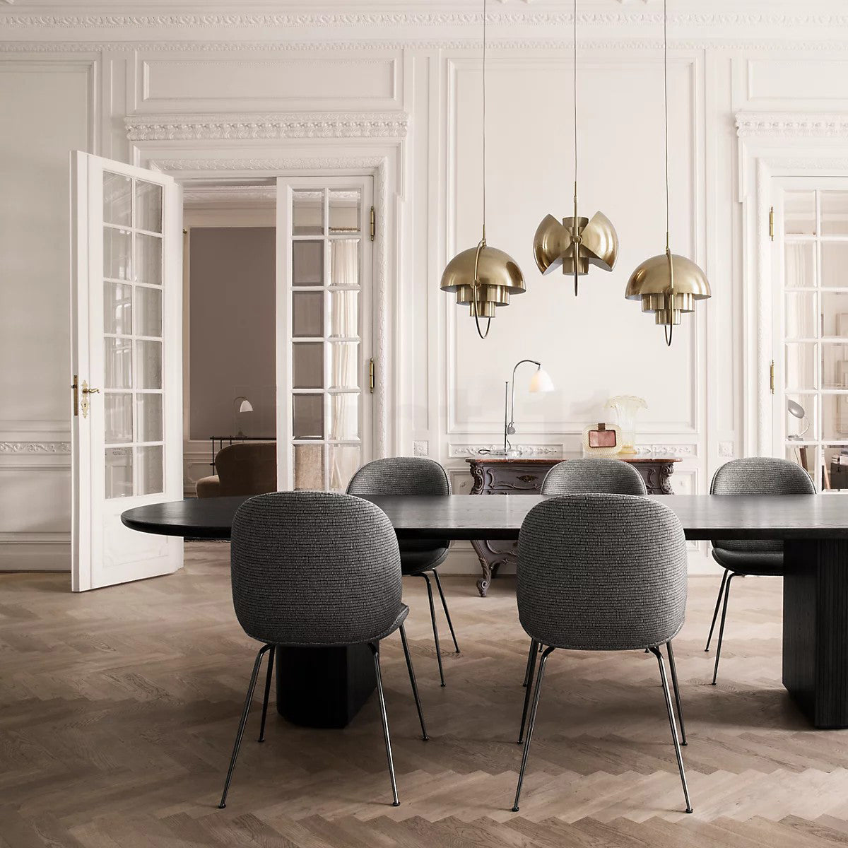 Lustra Pendant Lamp Deformed Ball Golden - Neutral Decor