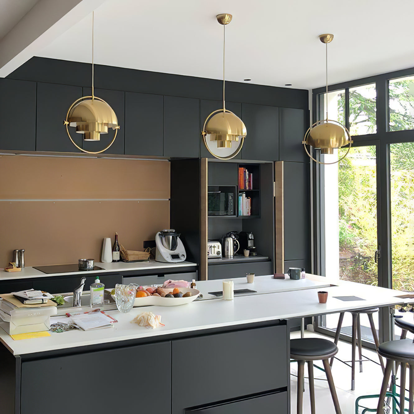 Lustra Pendant Lamp Deformed Ball Golden - Neutral Decor