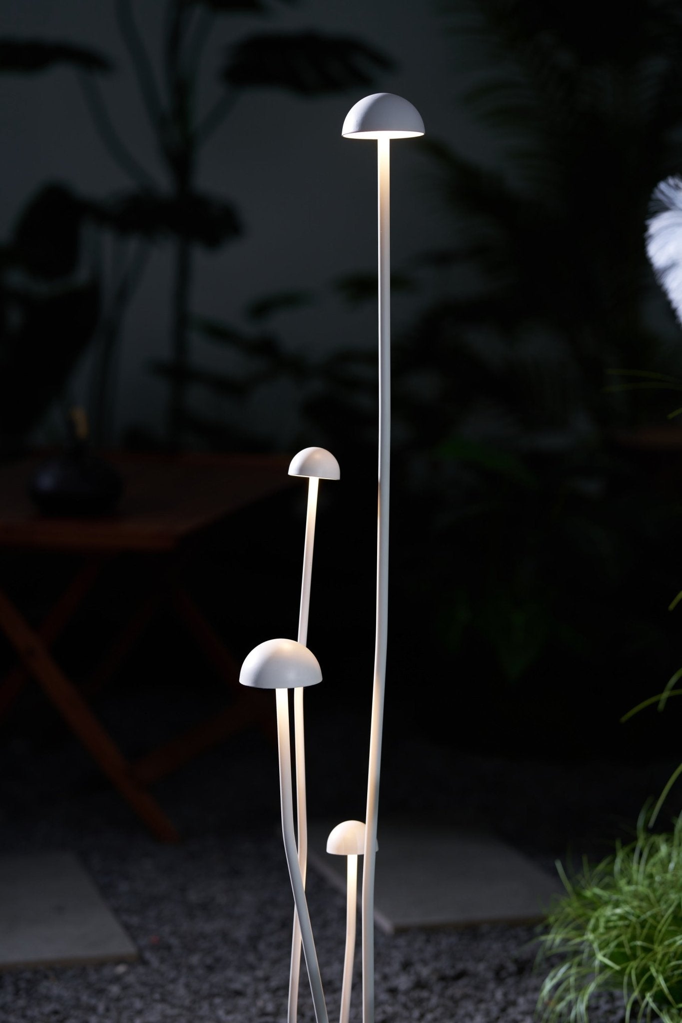 Nolv Outdoor Lamp