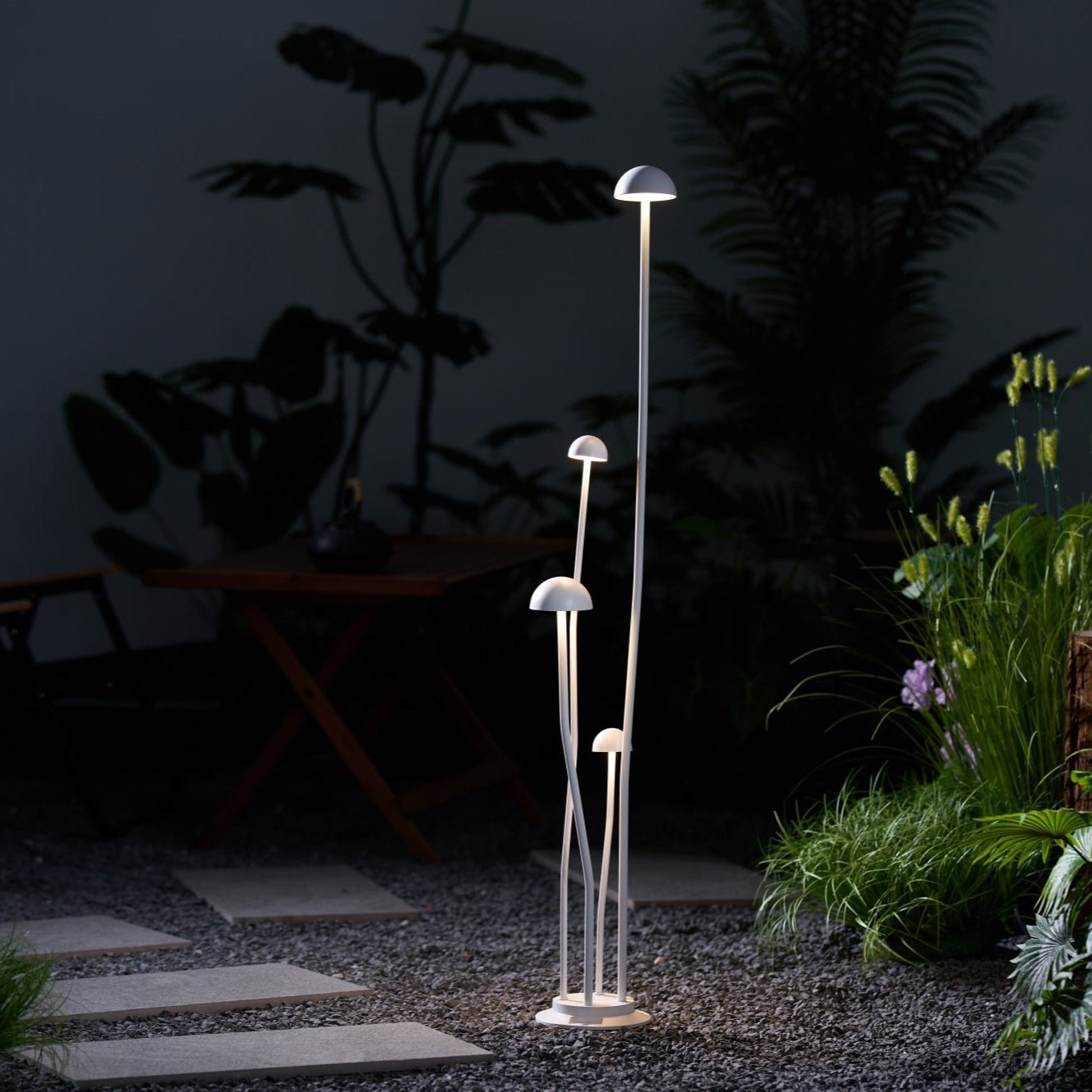 Nolv Outdoor Lamp