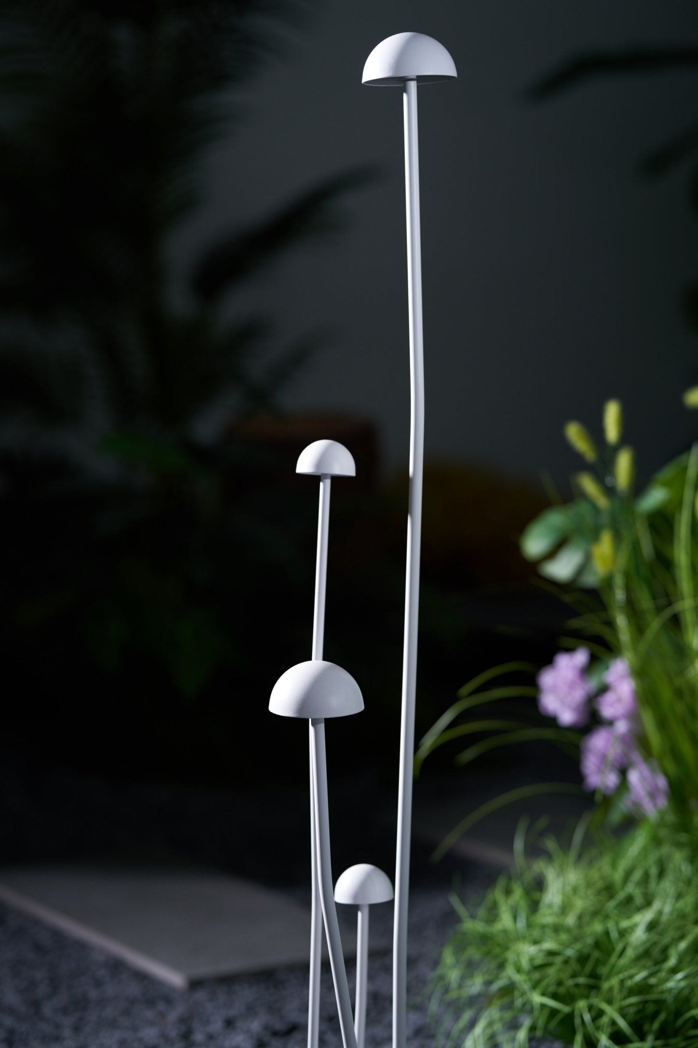 Nolv Outdoor Lamp