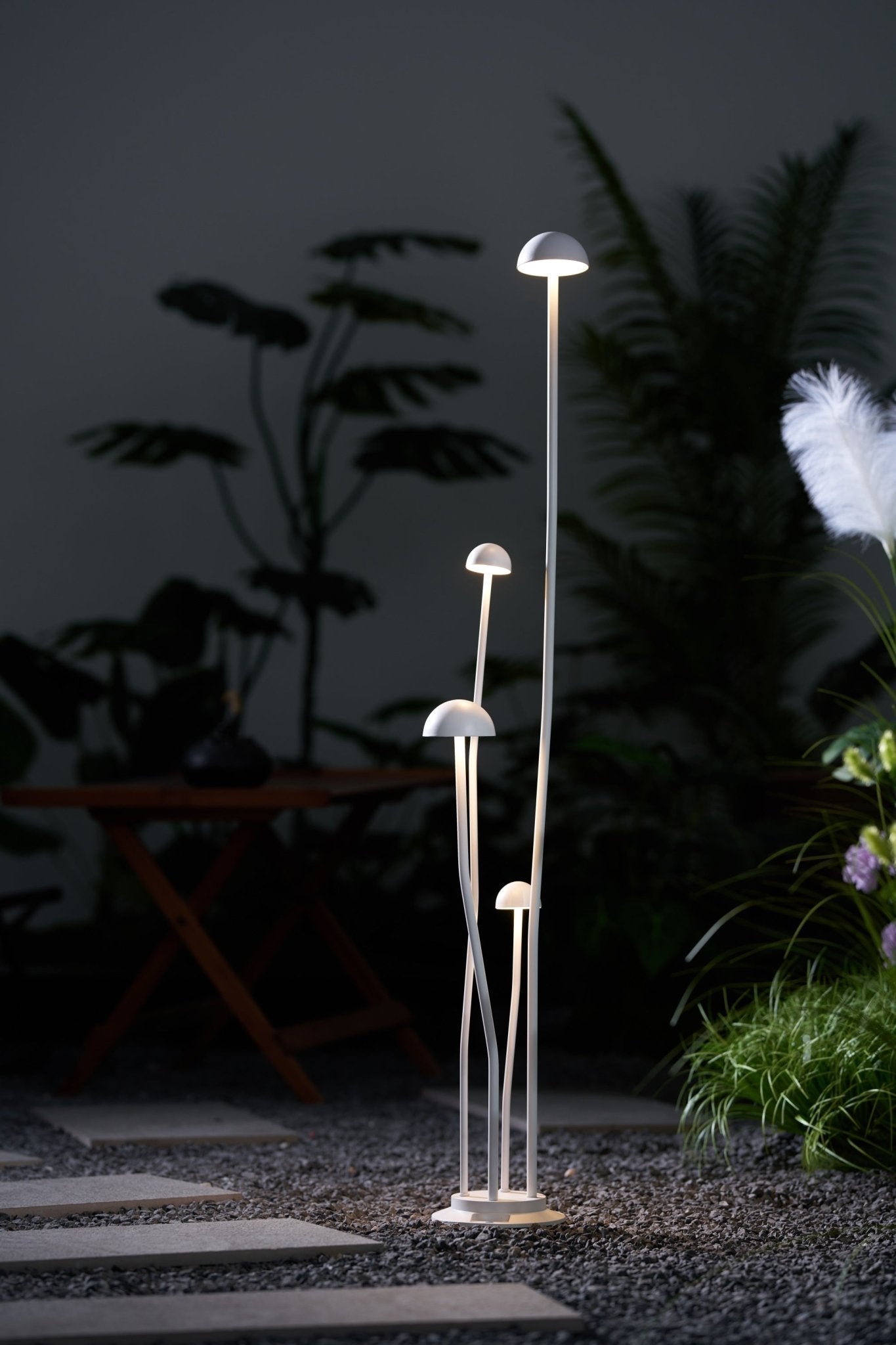 Nolv Outdoor Lamp