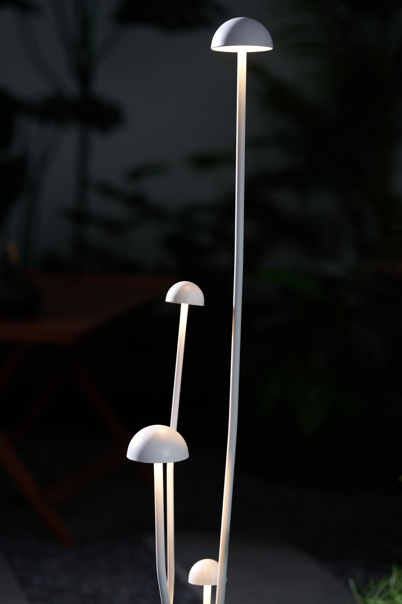 Nolv Outdoor Lamp