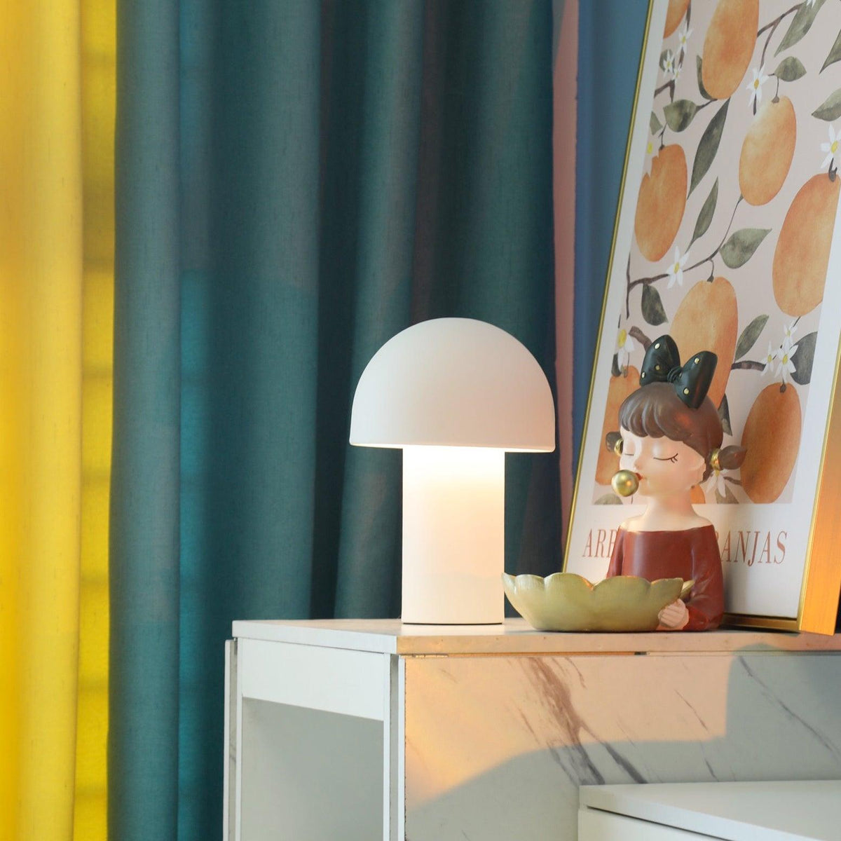 Urathen Retro Table Lamp