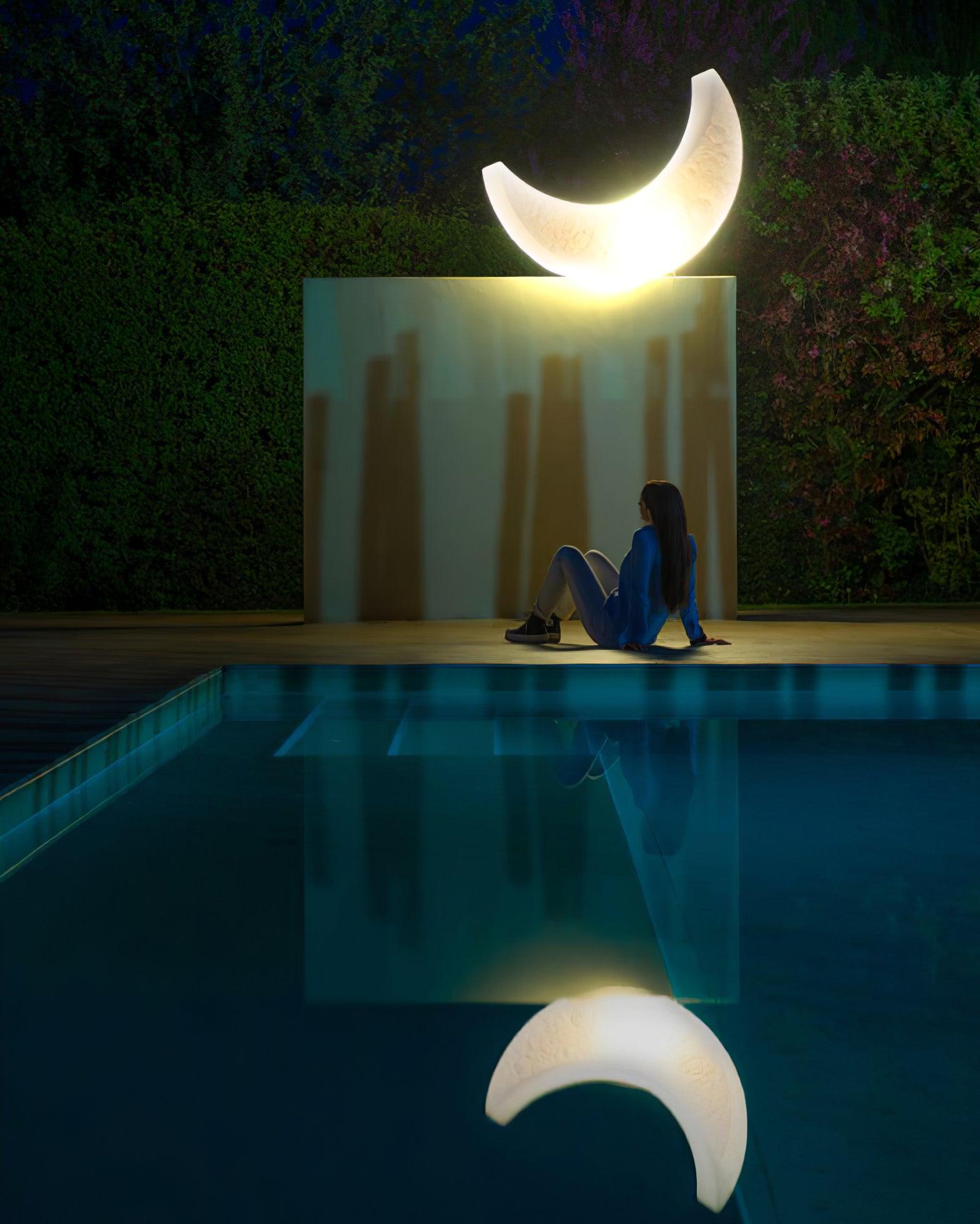 Zetheor Crescent Moon Resin Floor Lamp