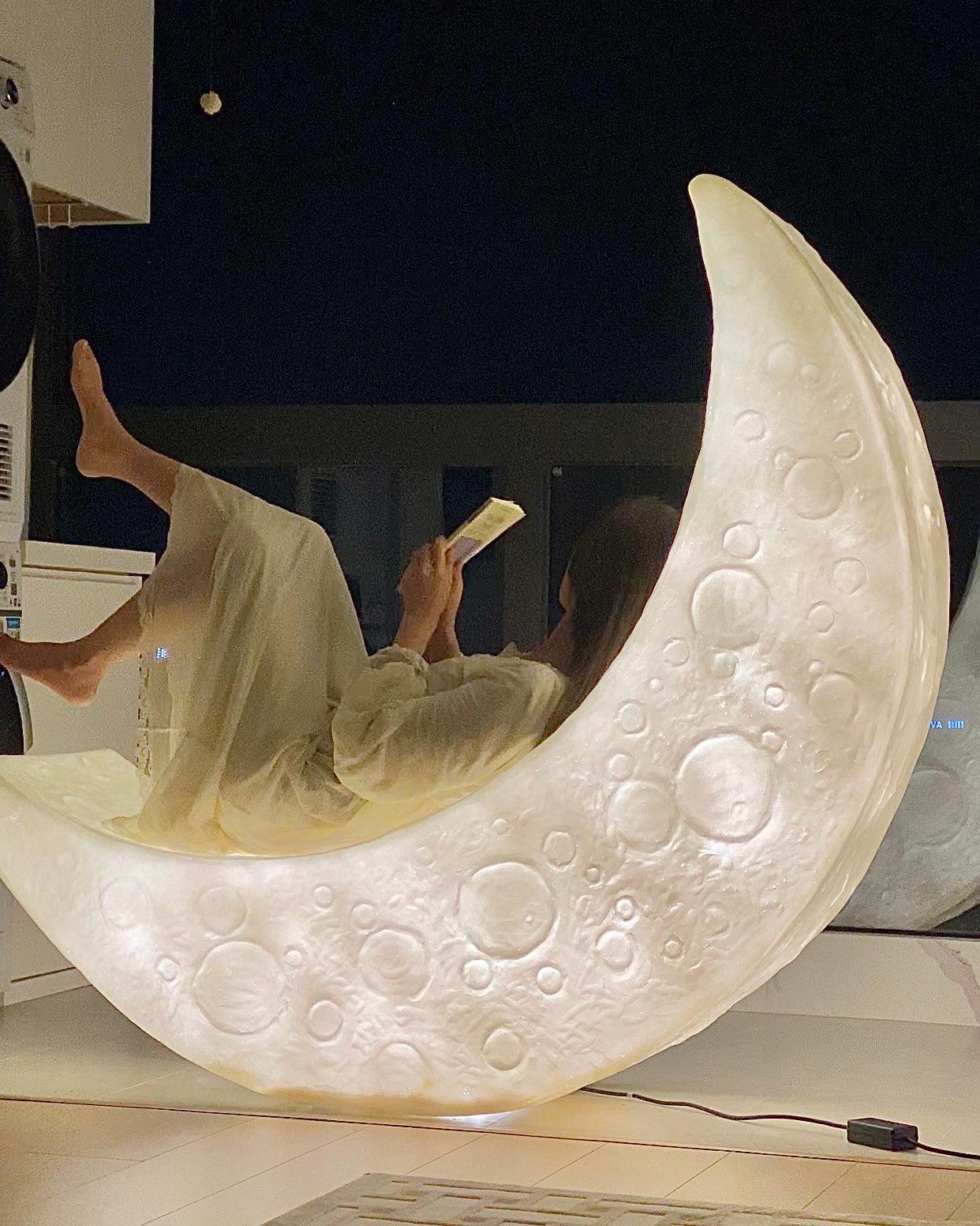 Zetheor Crescent Moon Resin Floor Lamp