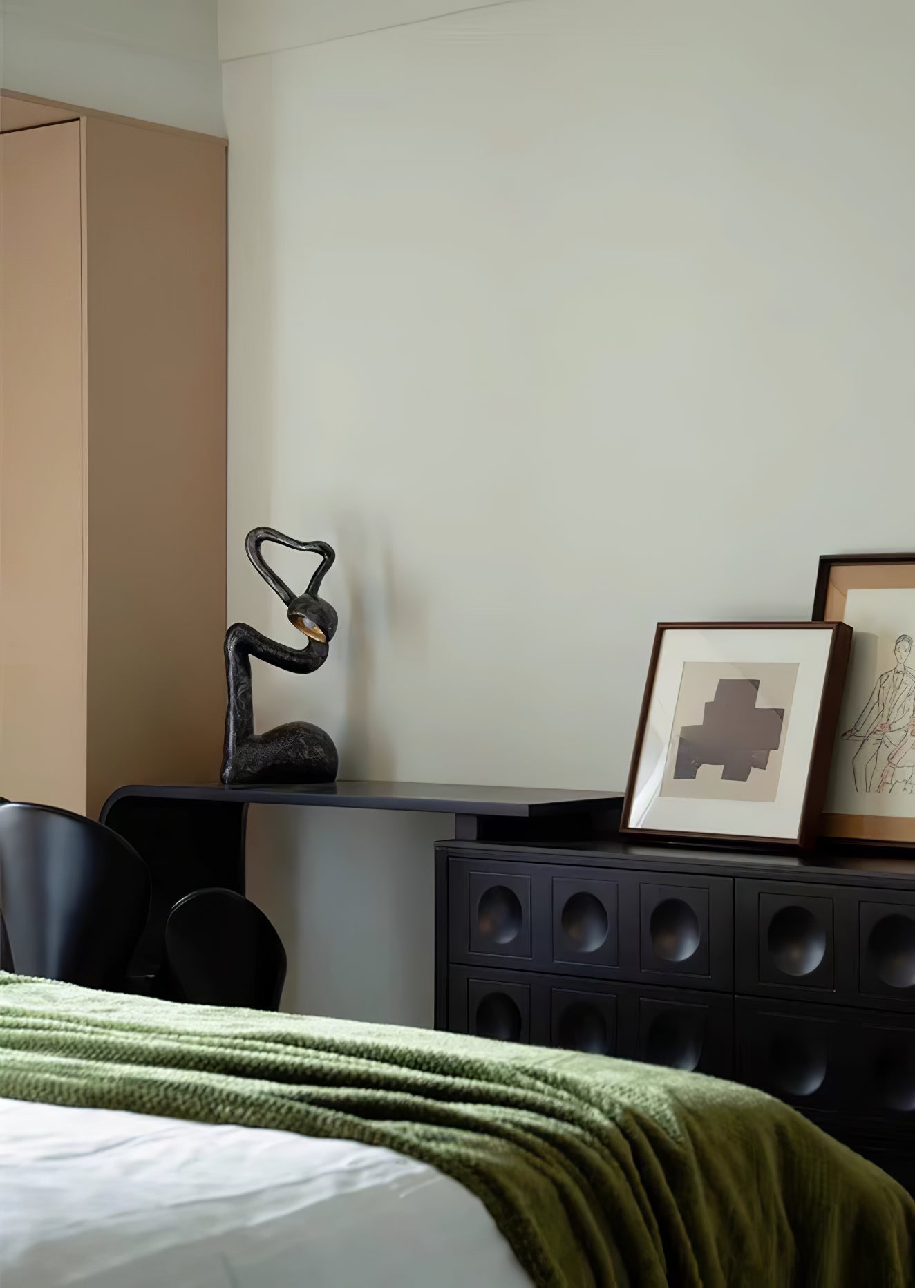 Twist  Black Sculptural Table Lamp