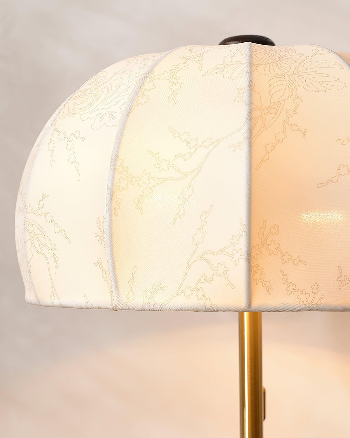 Nalemu Wood Fabric Retro Table Lamp