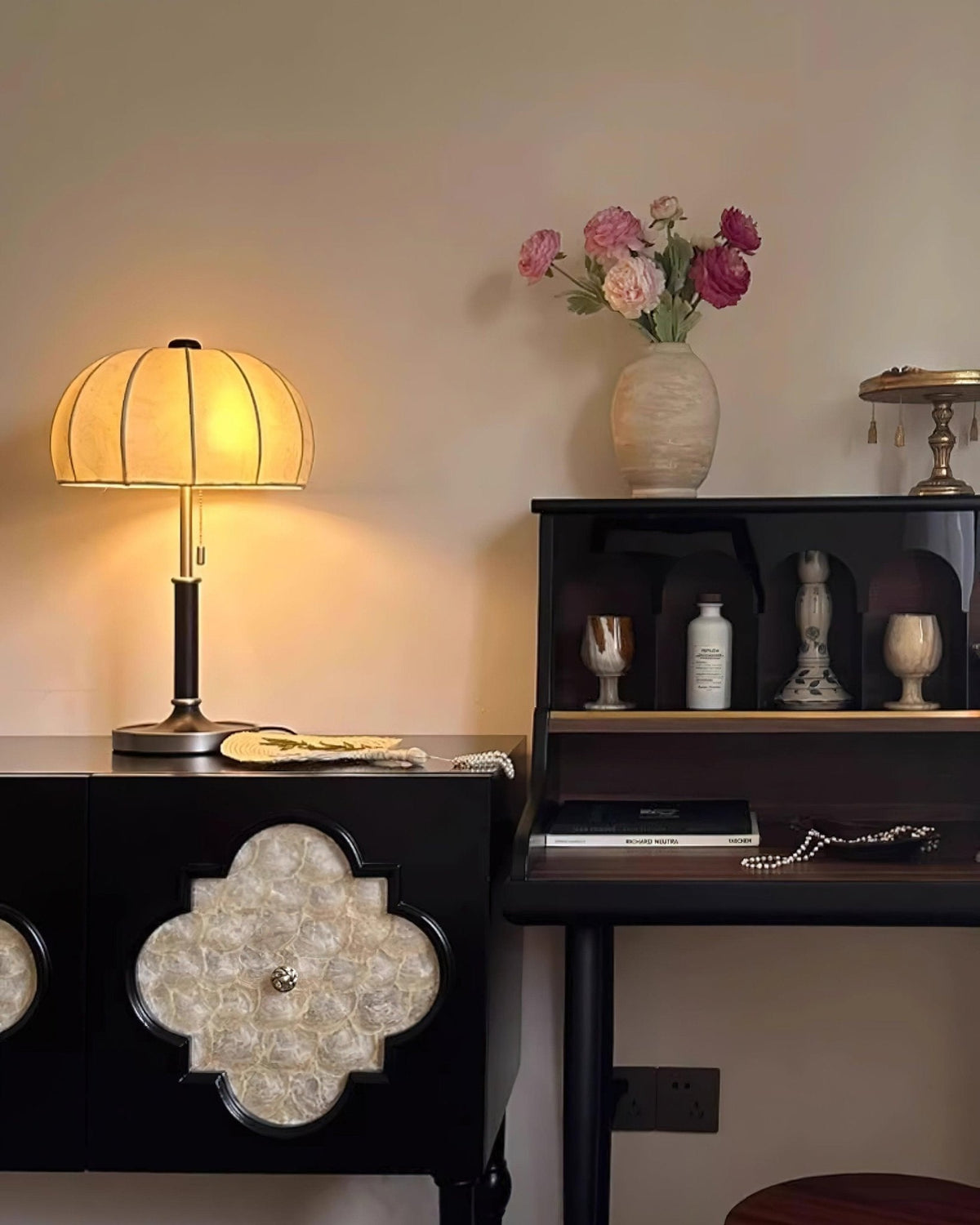 Nalemu Wood Fabric Retro Table Lamp