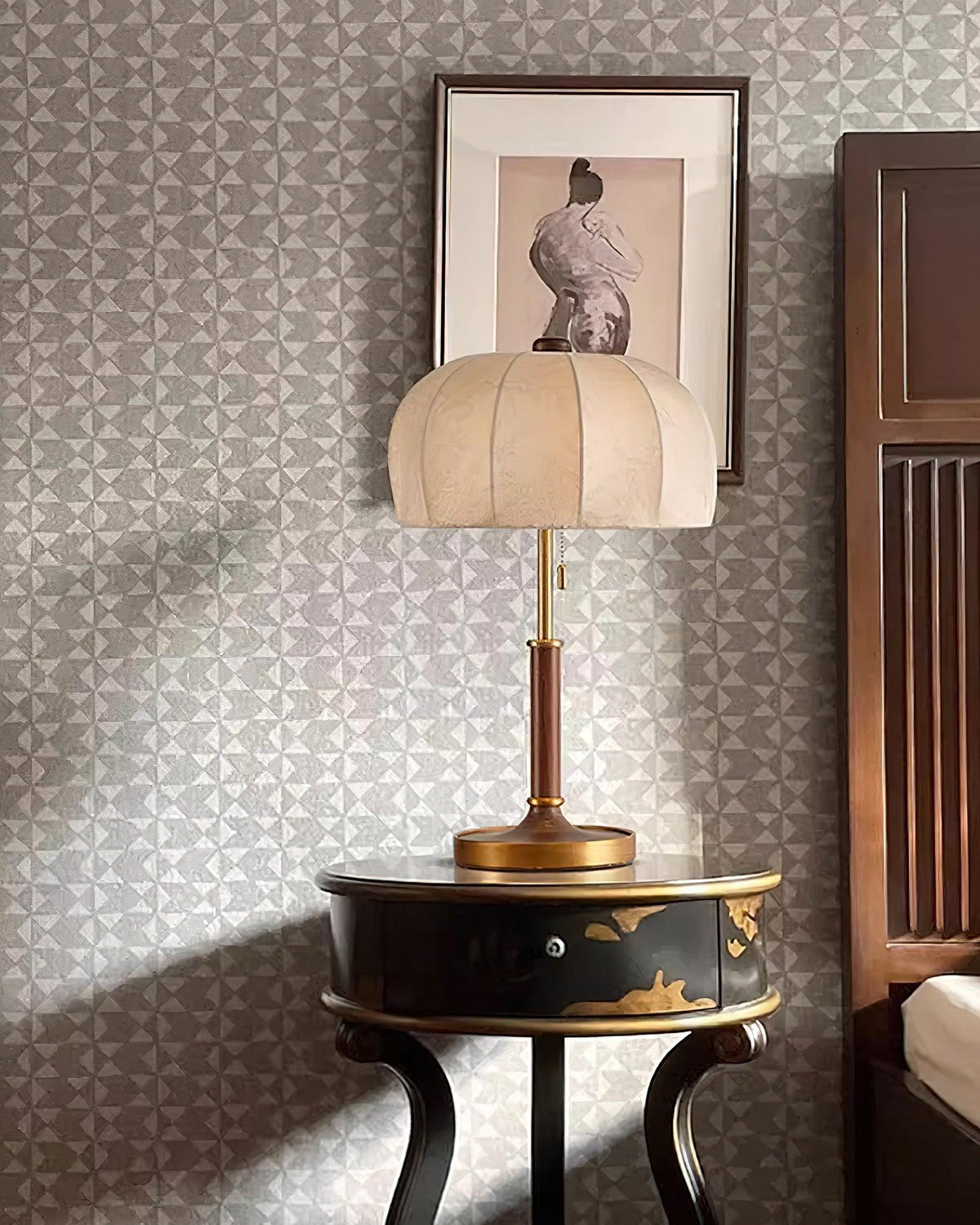Nalemu Wood Fabric Retro Table Lamp