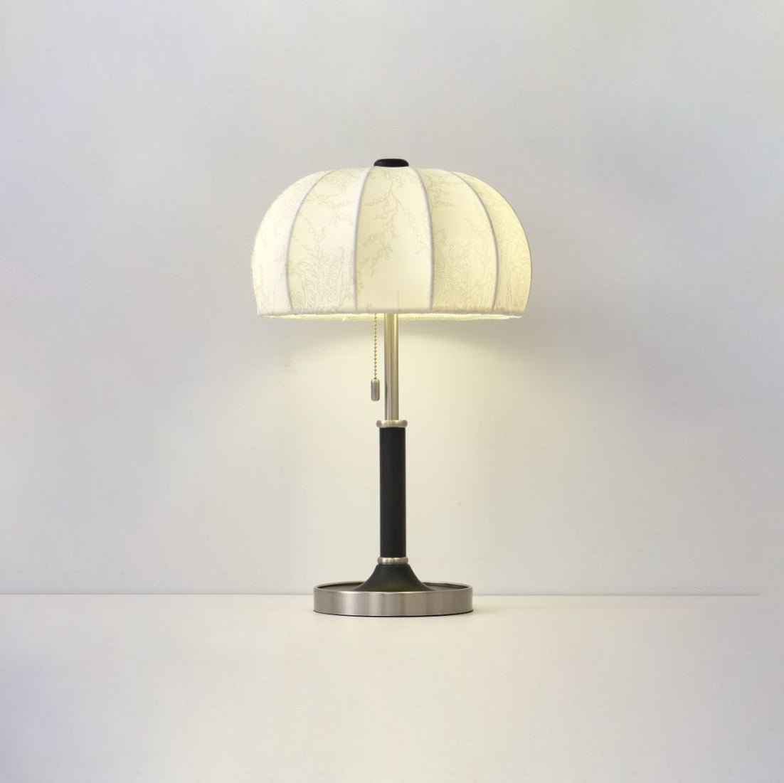 Nalemu Wood Fabric Retro Table Lamp