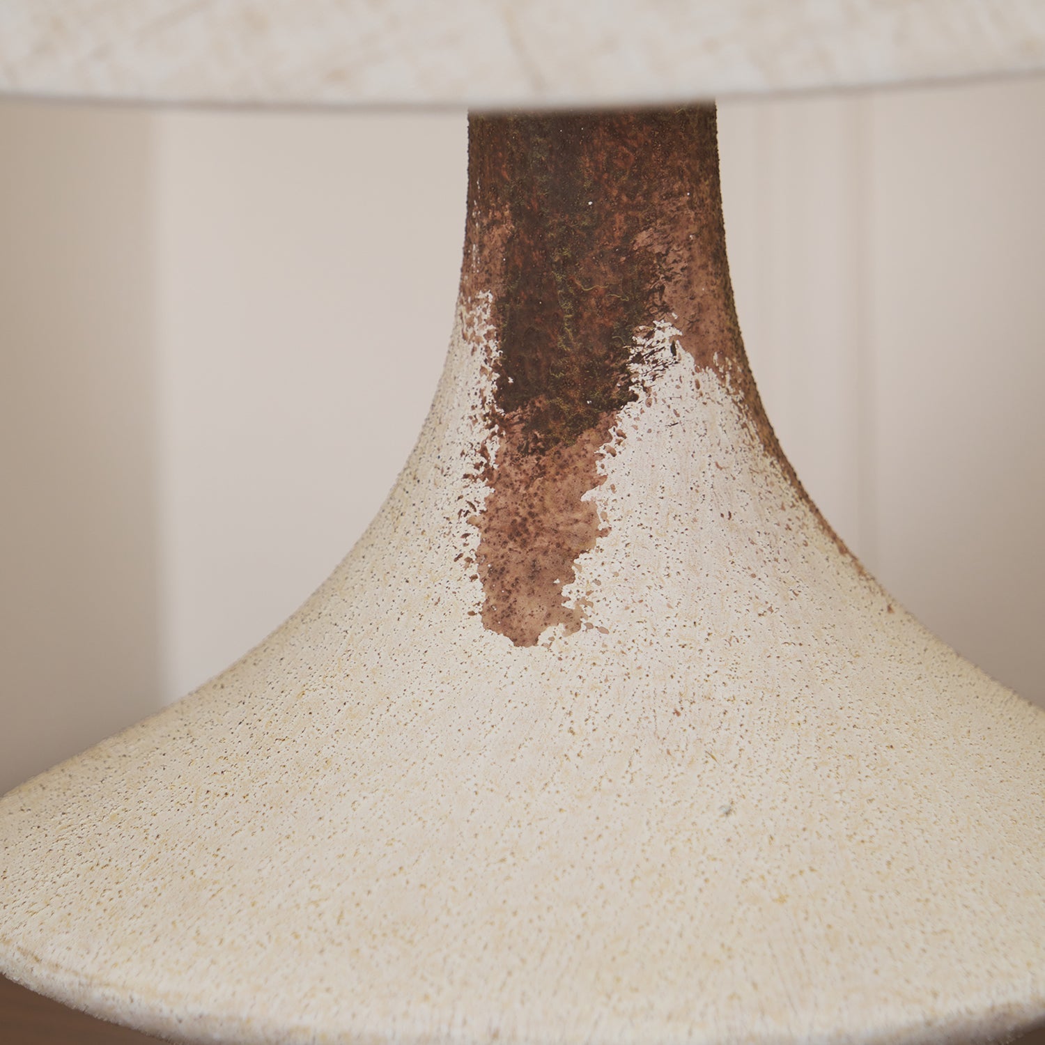 Navoer Fabric Artistic Table Lamp
