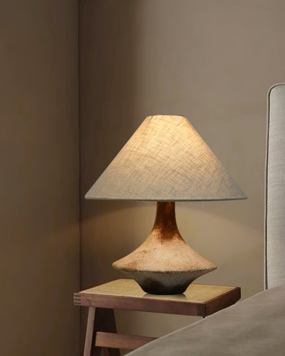 Navoer Fabric Artistic Table Lamp