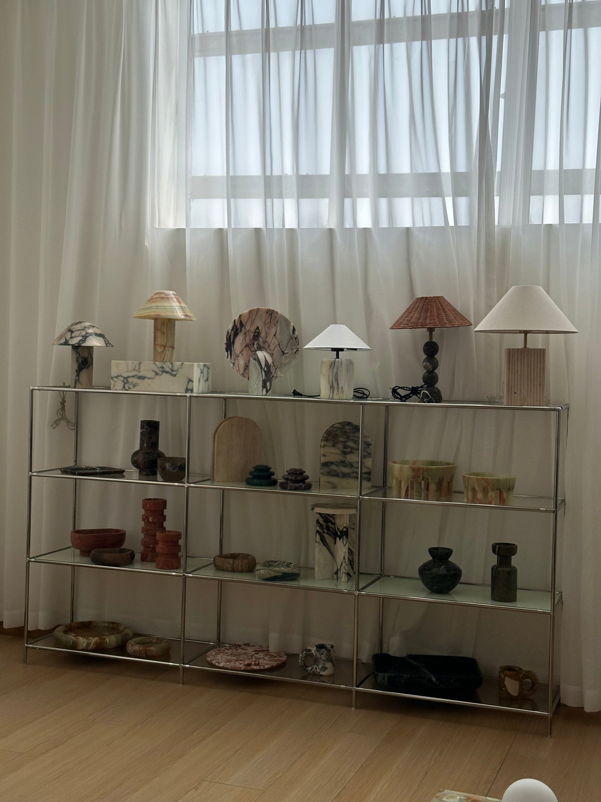 Veinir Table Lamp