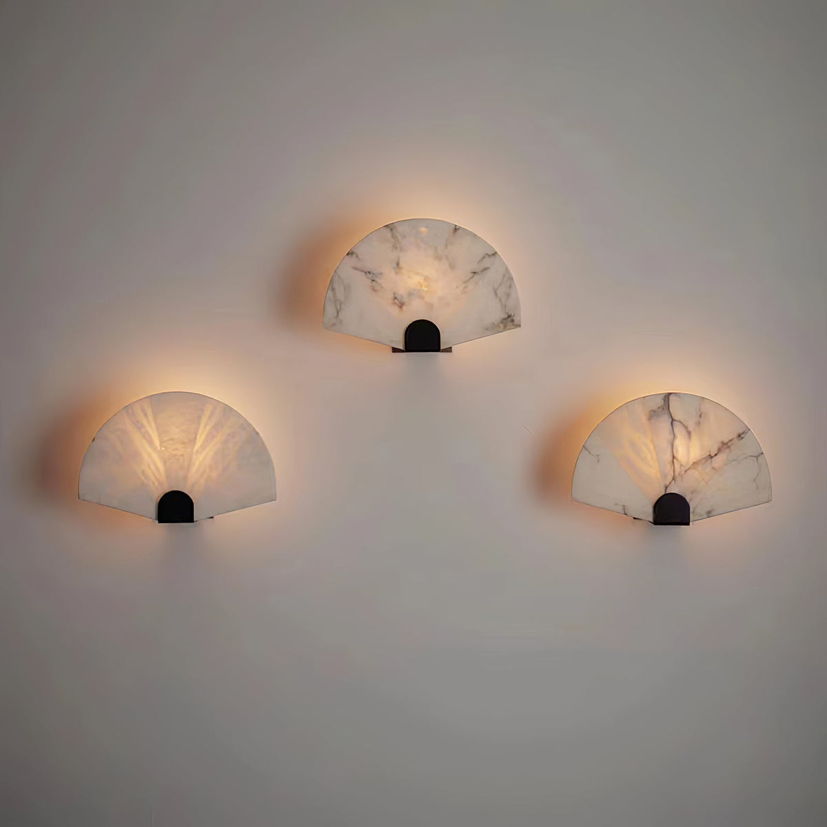 Nivelella Minimalist Alabaster Wall Light