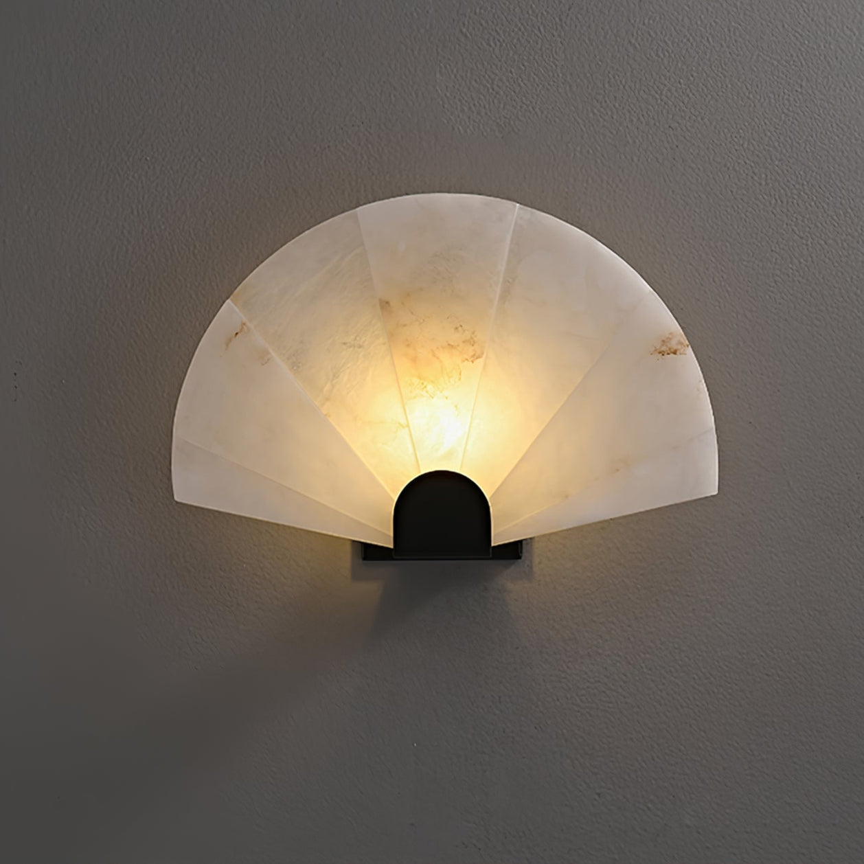 Nivelella Minimalist Alabaster Wall Light