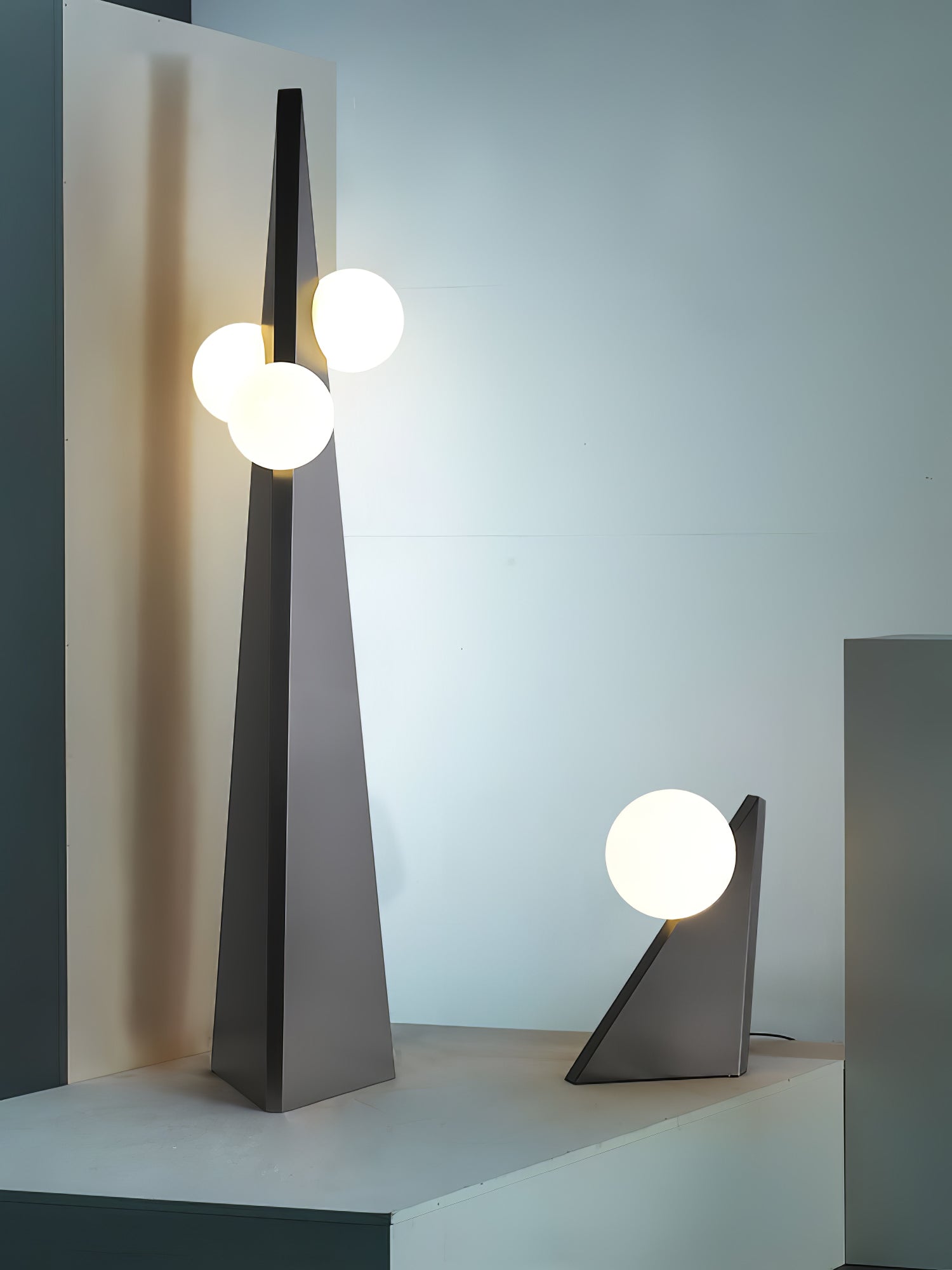 Lymarora Sculptural Floor Lamp