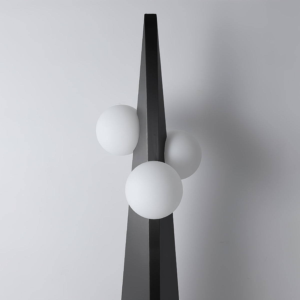 Lymarora Sculptural Floor Lamp