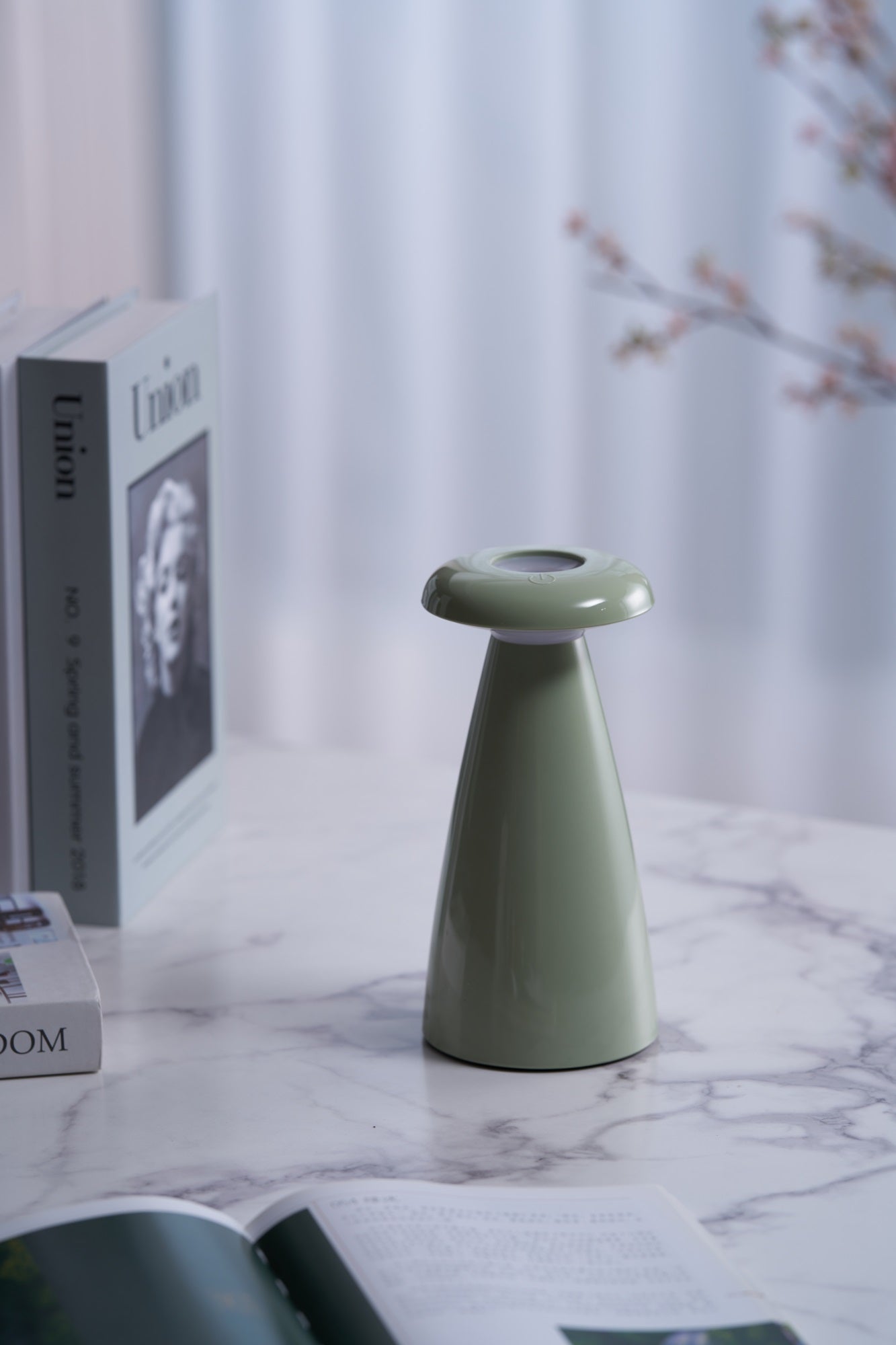 Mushroove Ceramic Minimalist Table Lamp