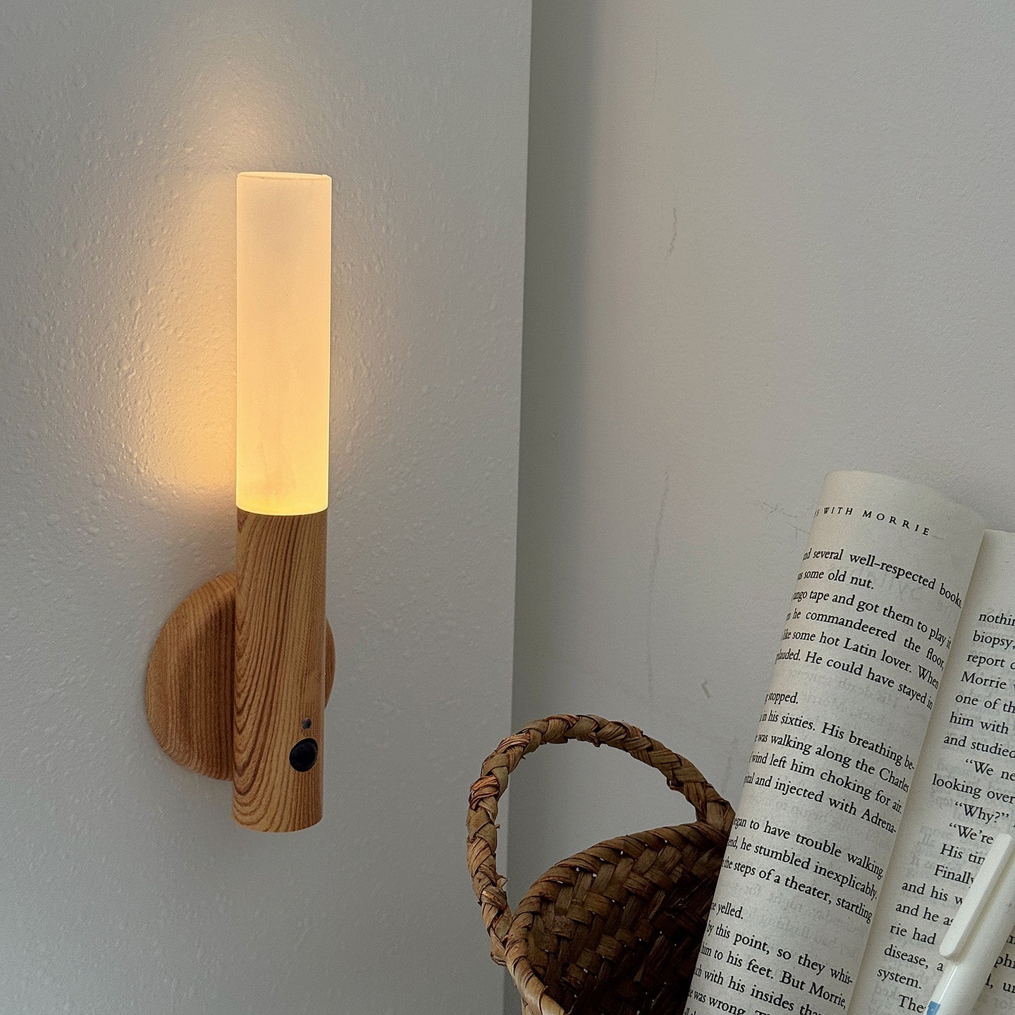Hexl Magnet Rechargeable Wall Lamp