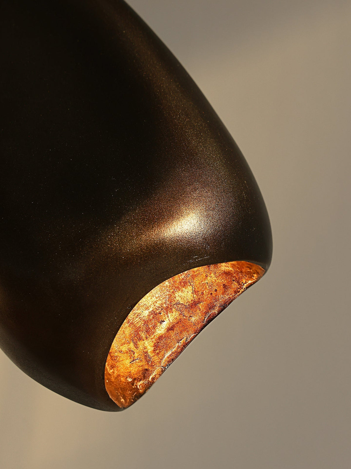 Kyns Sculptural Table Lamp
