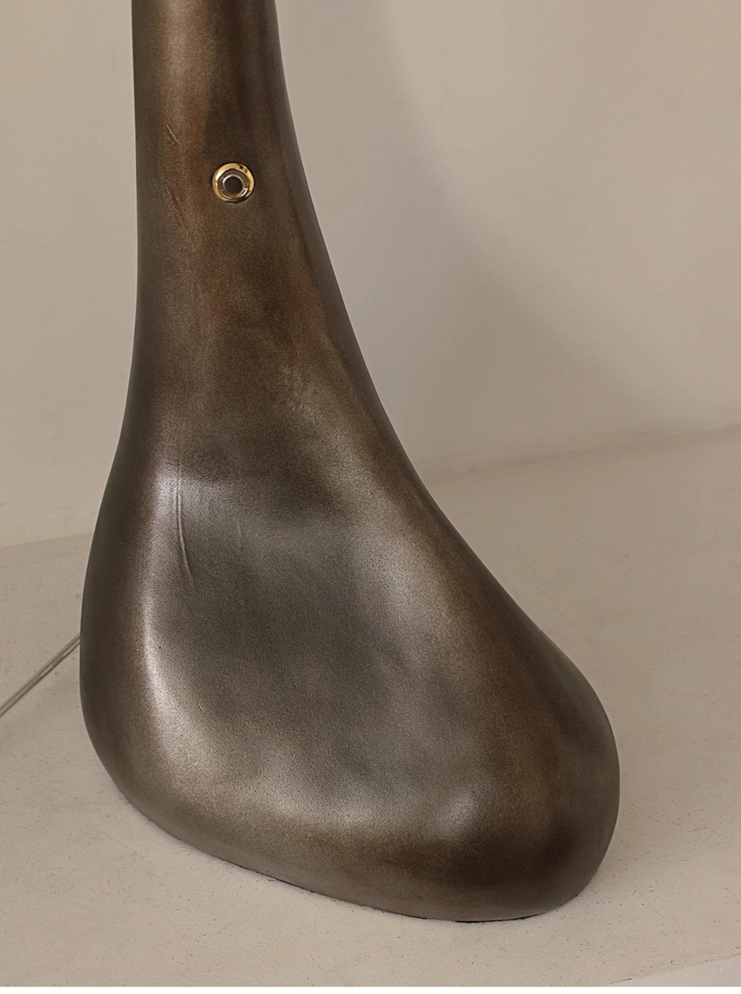 Kyns Sculptural Table Lamp