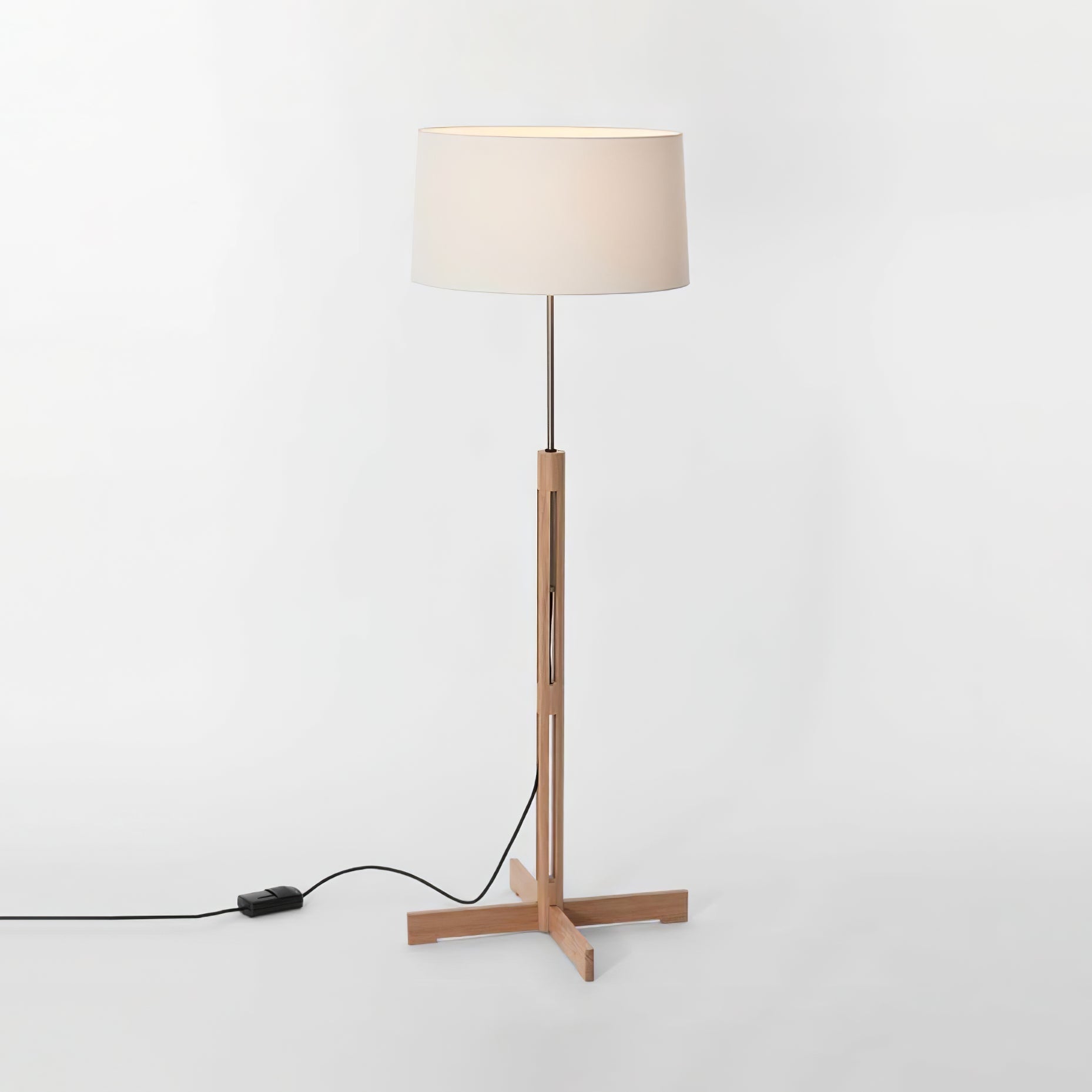 Quayen Wood Fabric Classic Floor Lamp