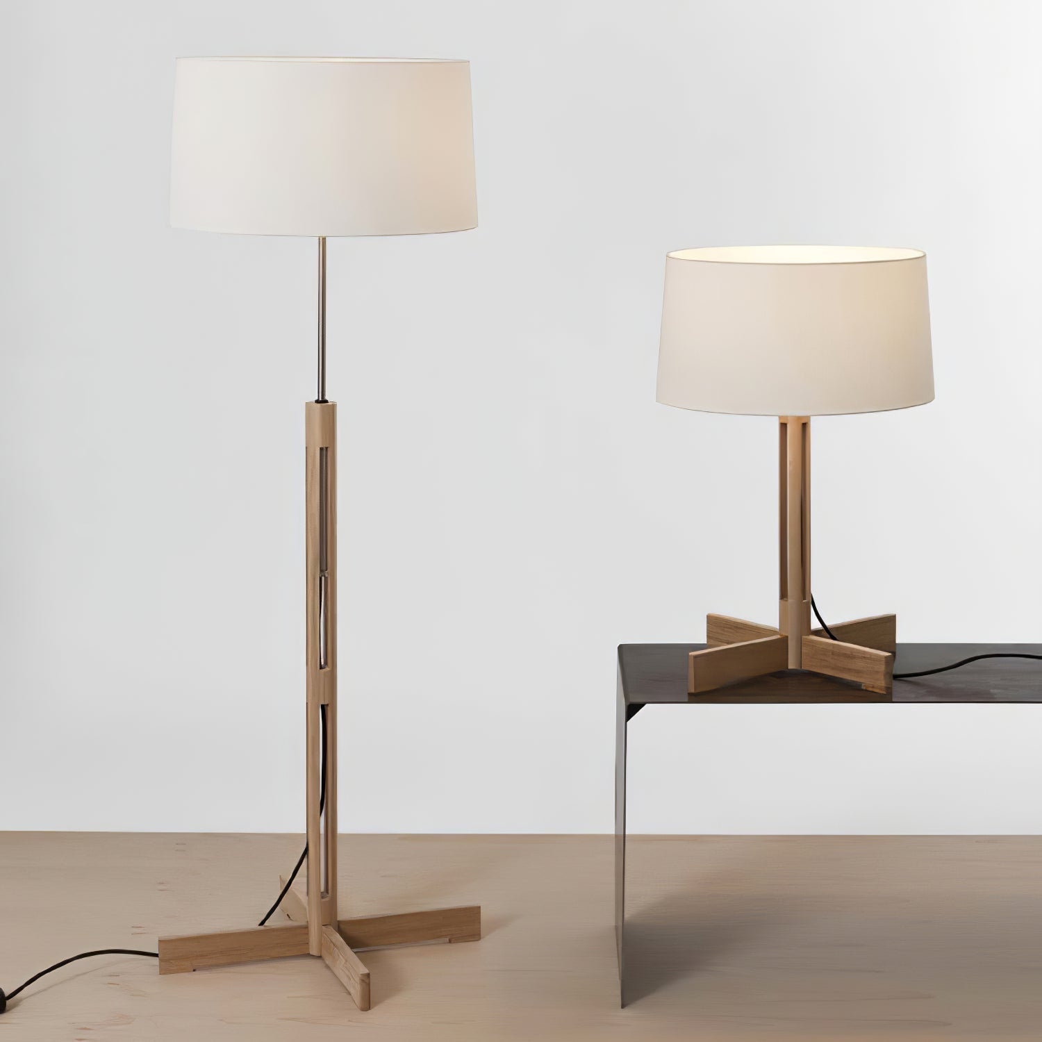 Quayen Wood Fabric Classic Floor Lamp