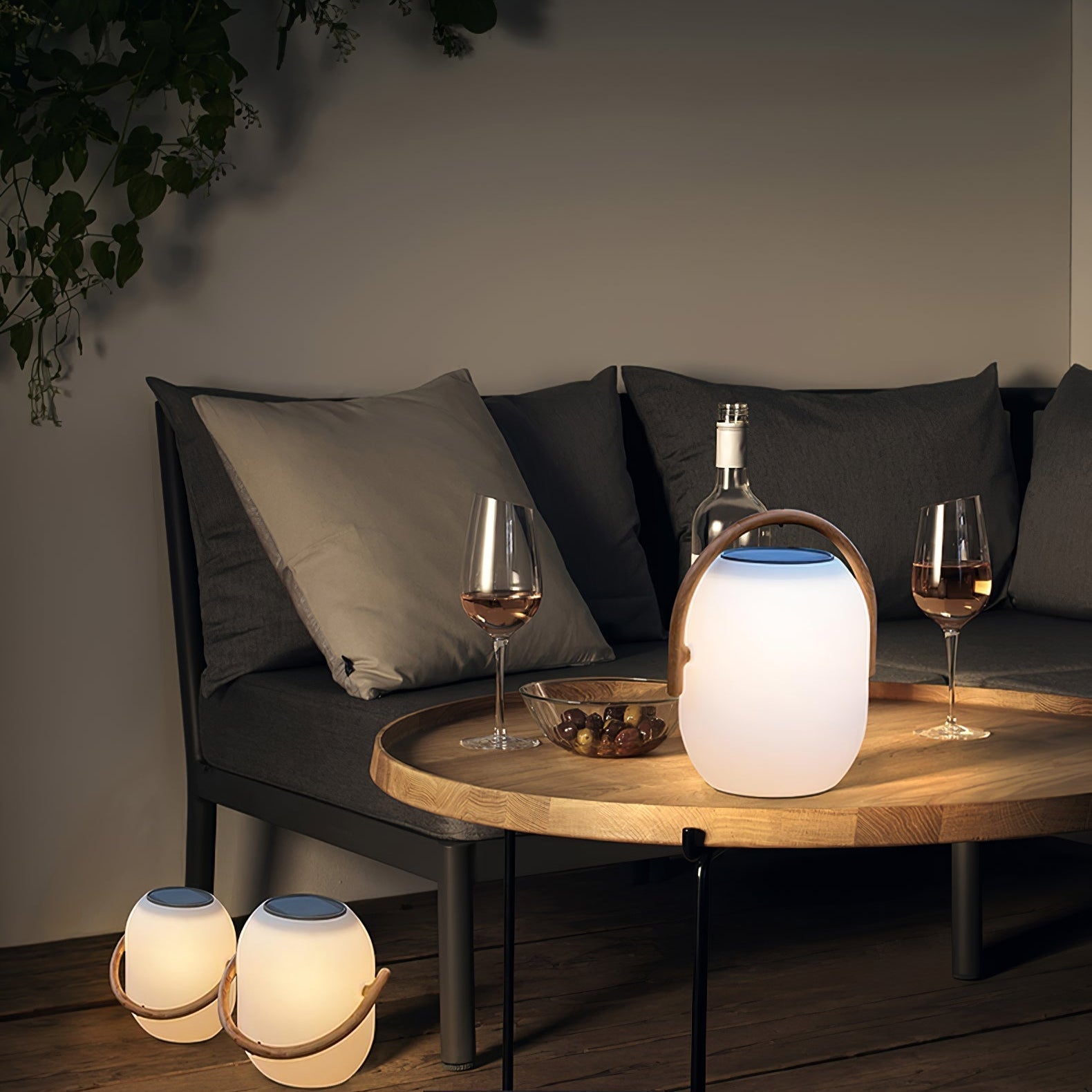 Ivok Solar Outdoor Lantern Lamp