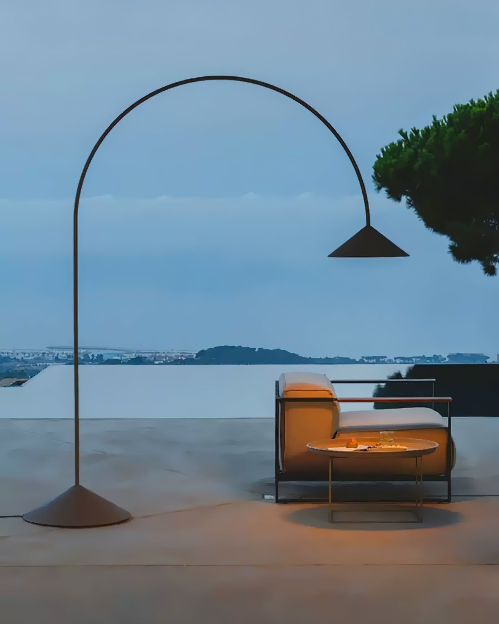 Civara Minimalist Floor Lamp