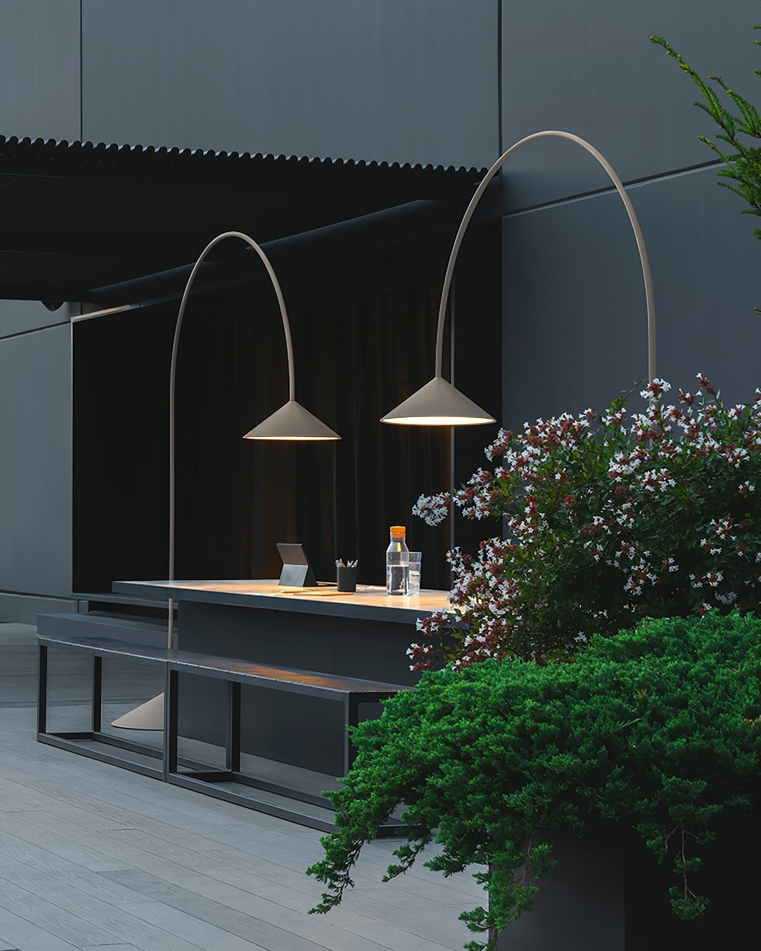 Civara Minimalist Floor Lamp