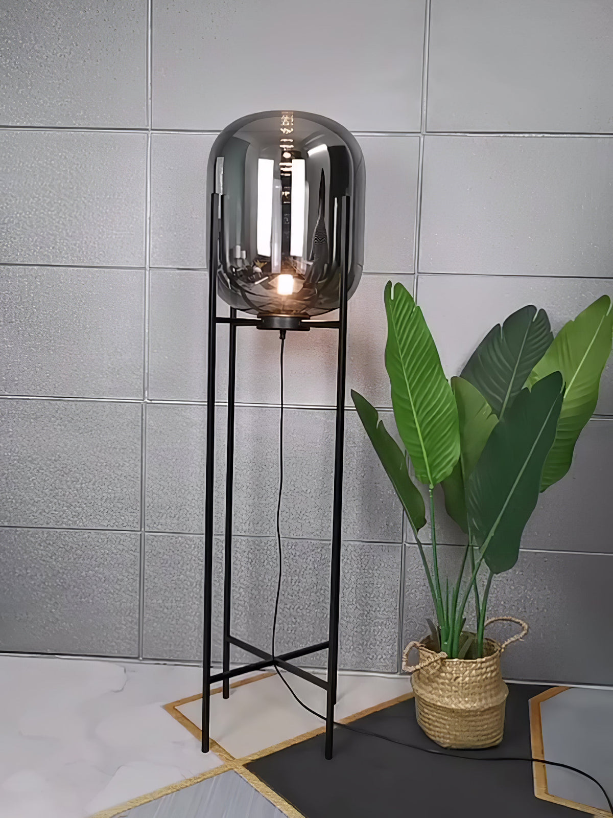 Liorivelia Glass Industrial Floor lamp