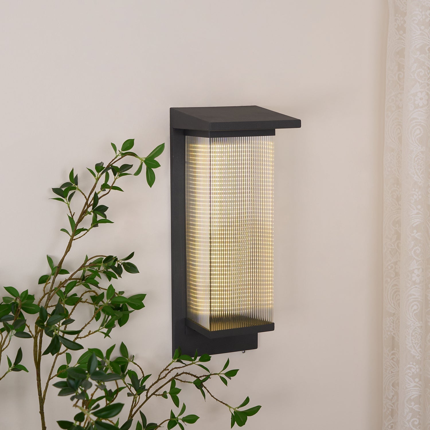 Feraraine Steel Contemporary Wall Lamp