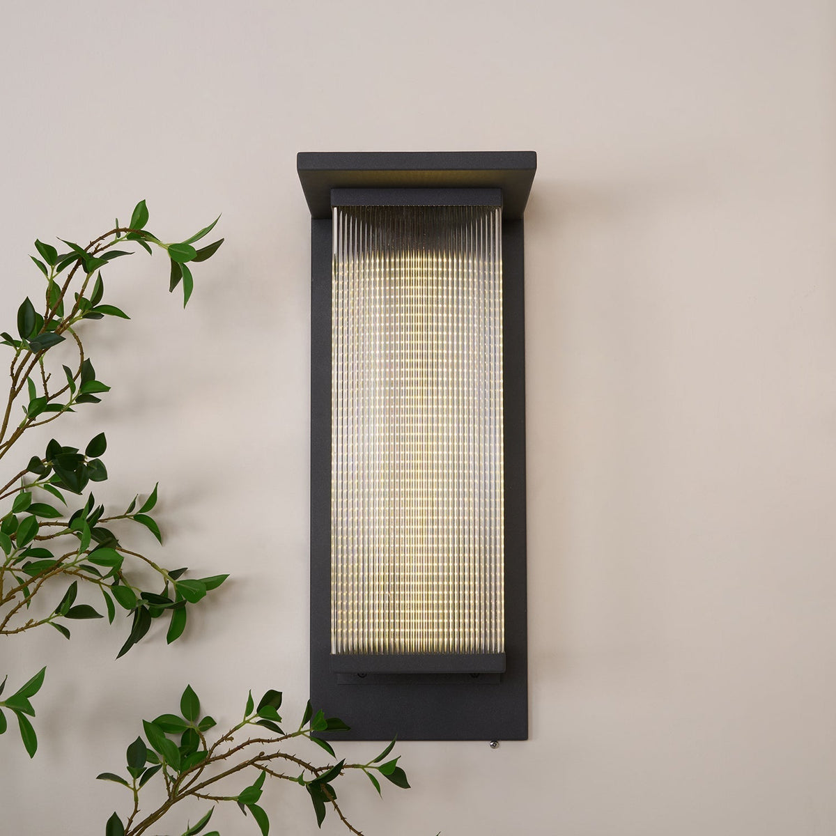 Feraraine Steel Contemporary Wall Lamp