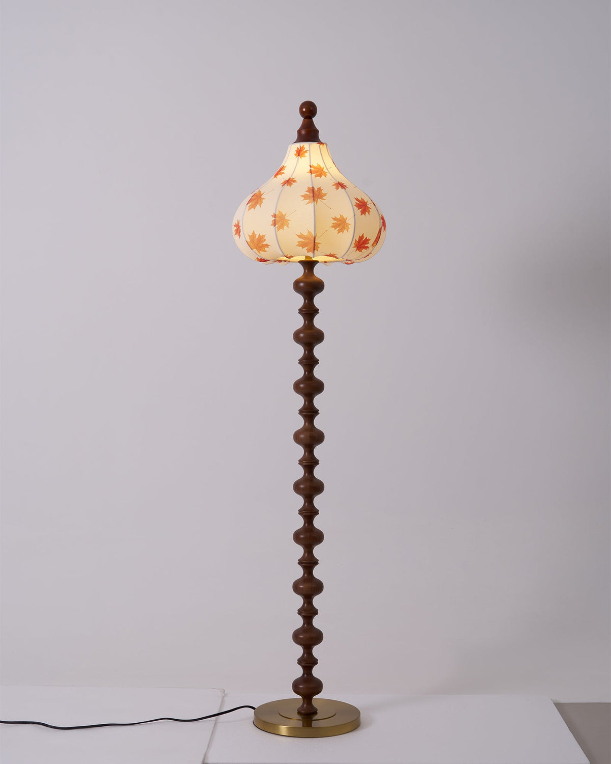 Qrathen Wood Fabric Retro Floor Lamp