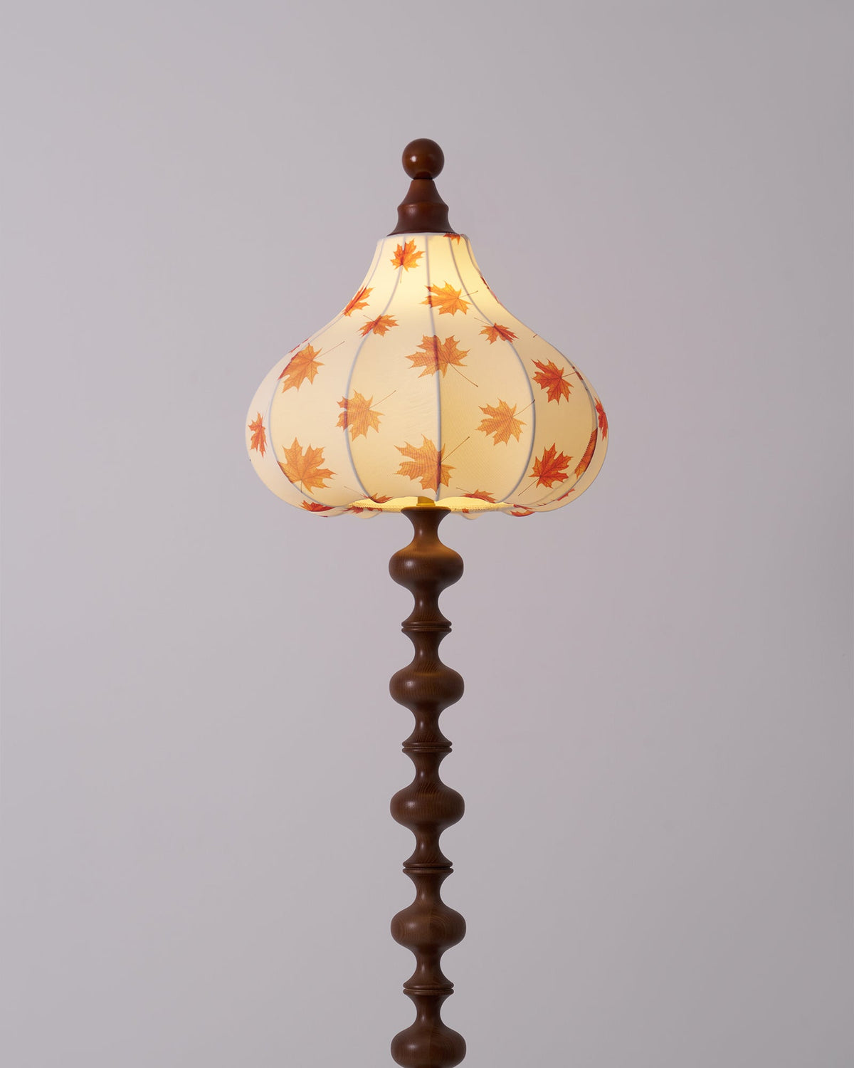Qrathen Wood Fabric Retro Floor Lamp