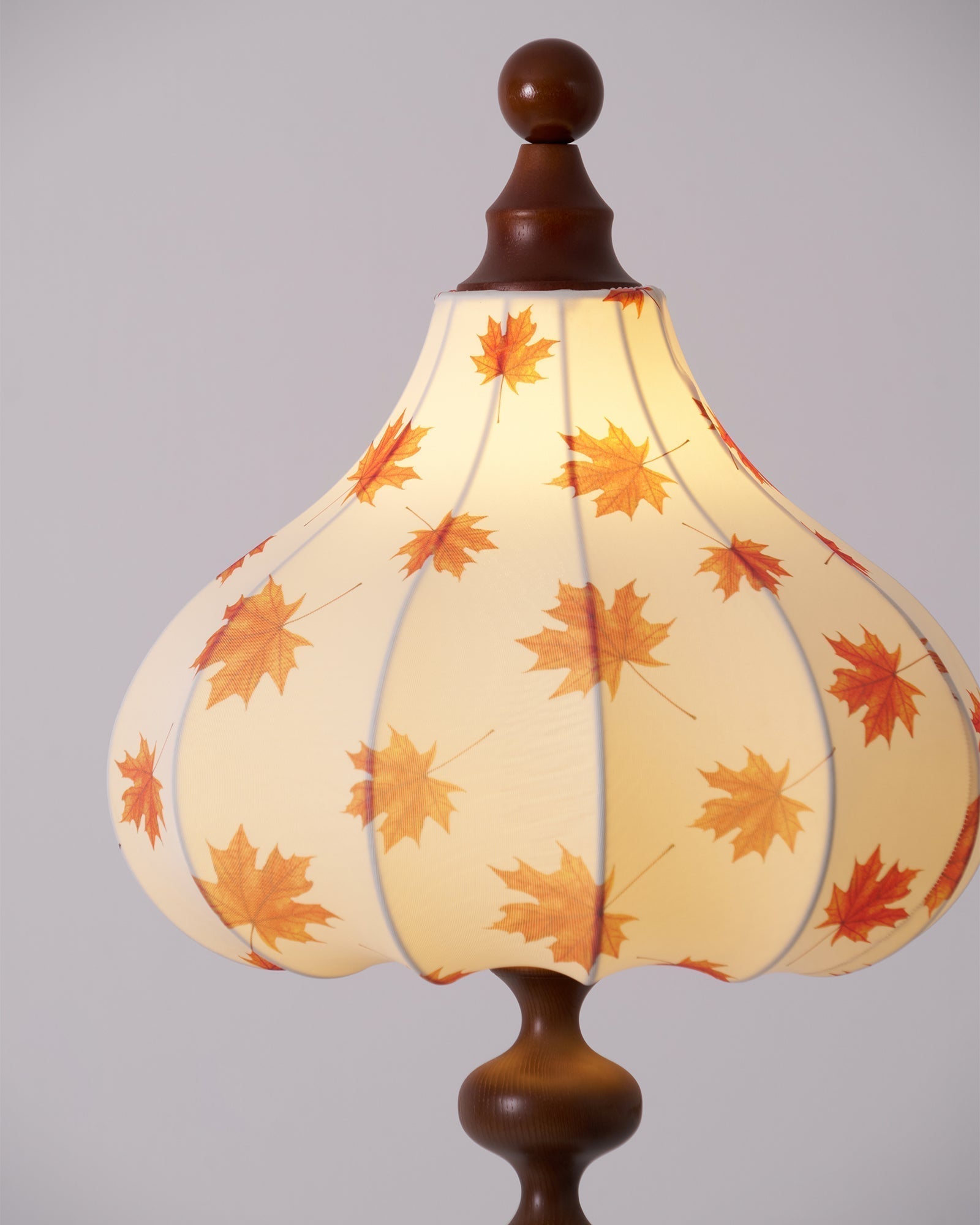 Qrathen Wood Fabric Retro Floor Lamp
