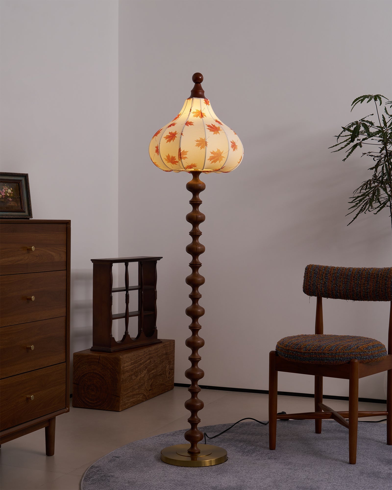 Qrathen Wood Fabric Retro Floor Lamp