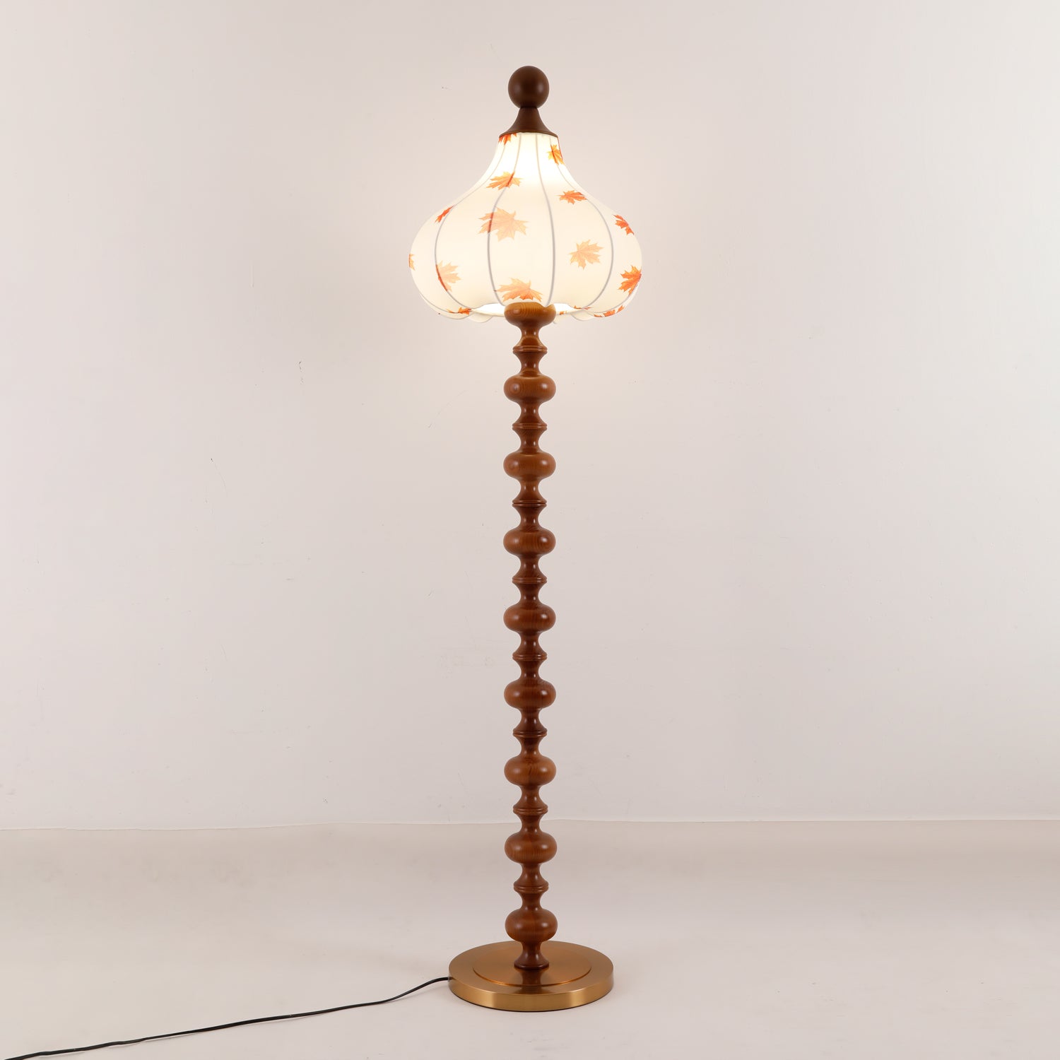 Qrathen Wood Fabric Retro Floor Lamp