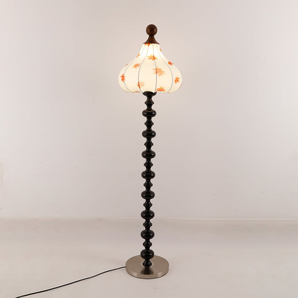 Qrathen Wood Fabric Retro Floor Lamp