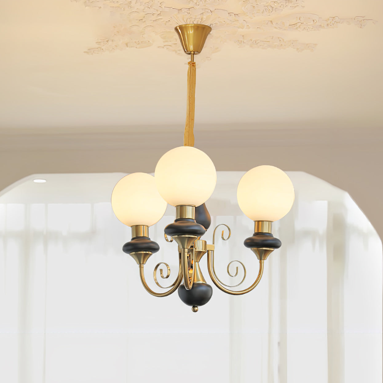 Lustra Chandelier Green Shades Gold Curved Arms - Neutral Decor