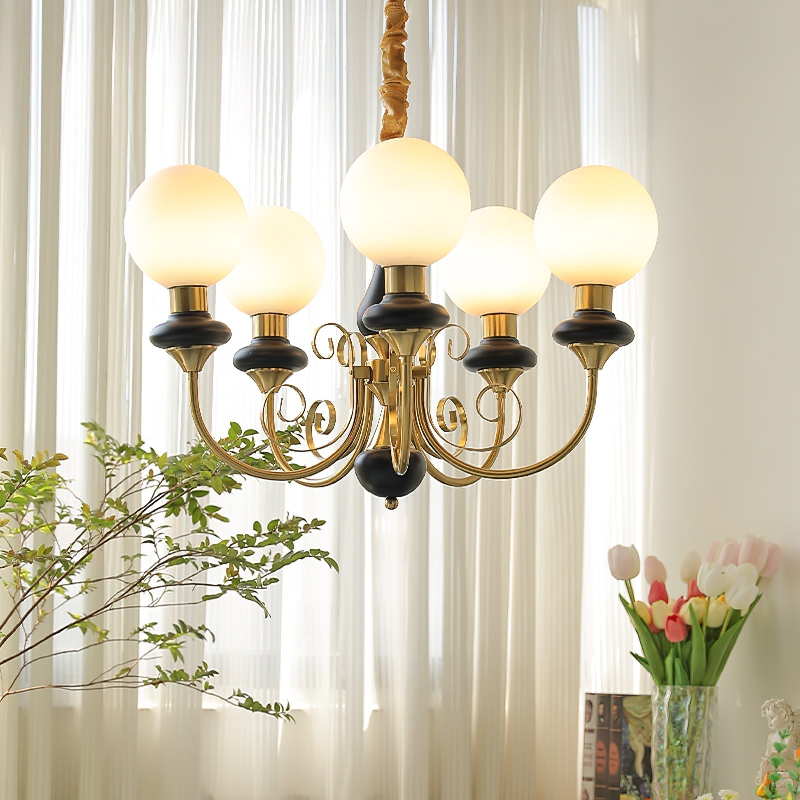 Lustra Chandelier Green Shades Gold Curved Arms - Neutral Decor