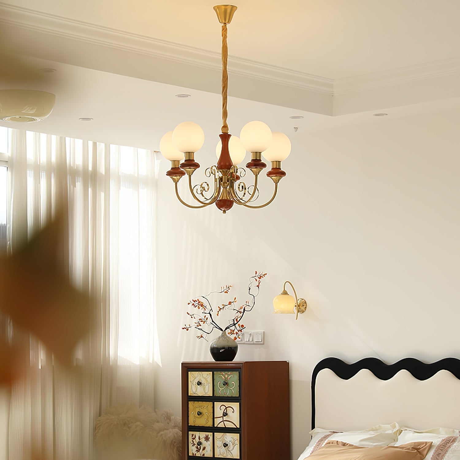 Lustra Chandelier Green Shades Gold Curved Arms - Neutral Decor