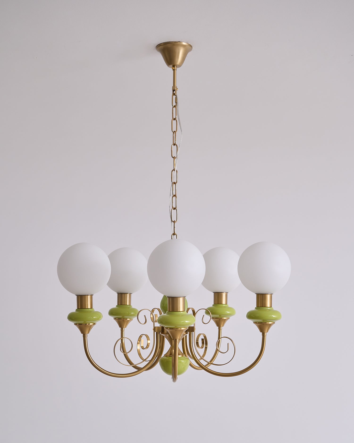 Lustra Chandelier Green Shades Gold Curved Arms - Neutral Decor