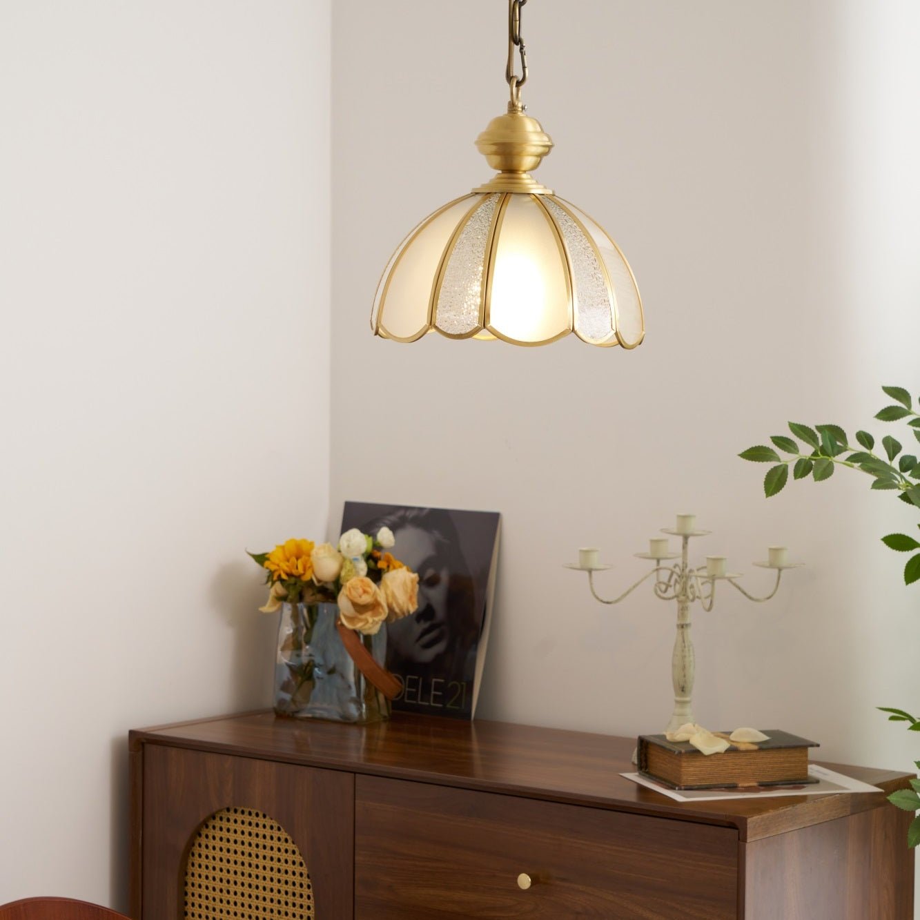 Lunell Traditional Art Brass Glass Pendant Light