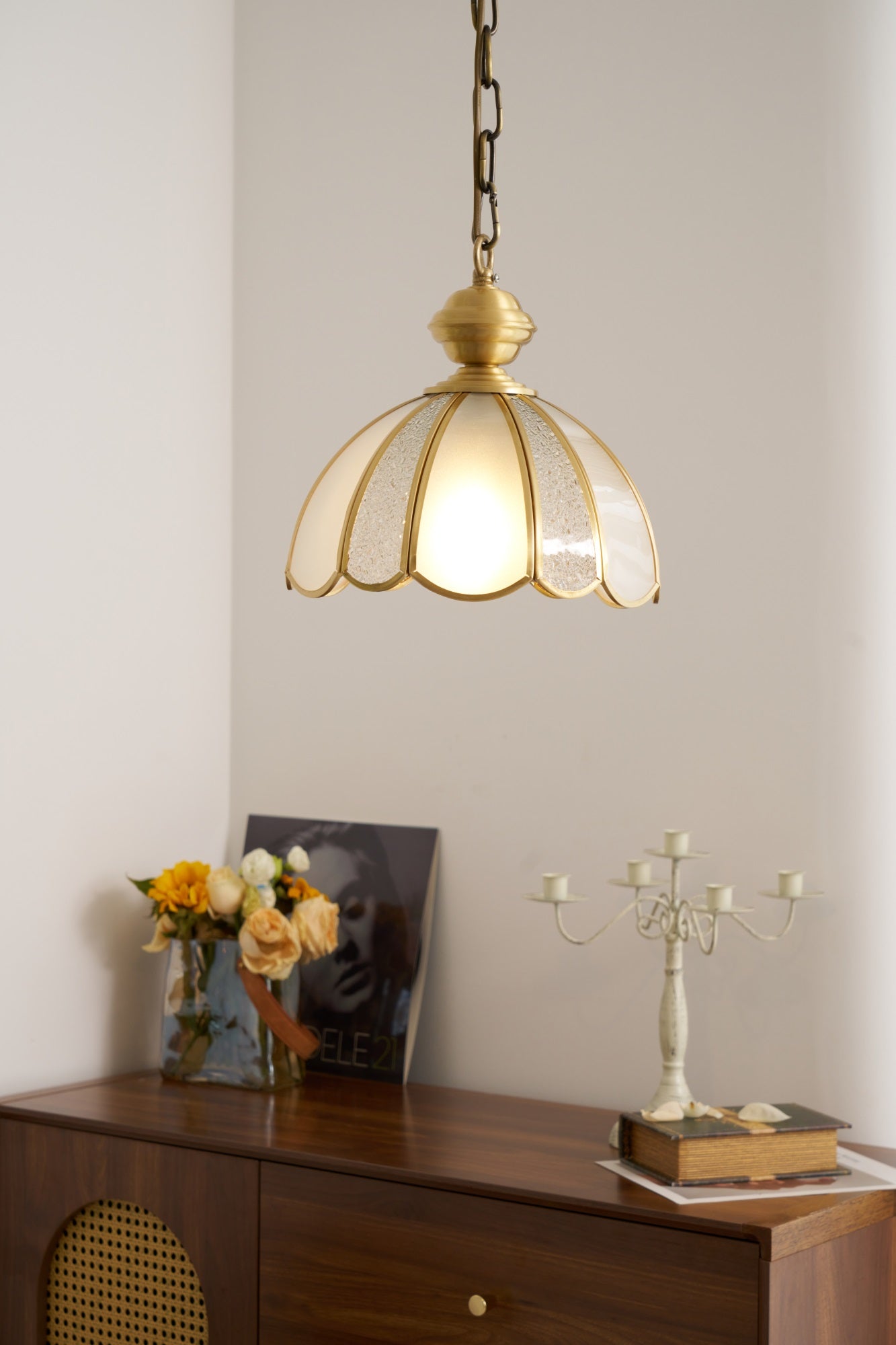 Lunell Traditional Art Brass Glass Pendant Light